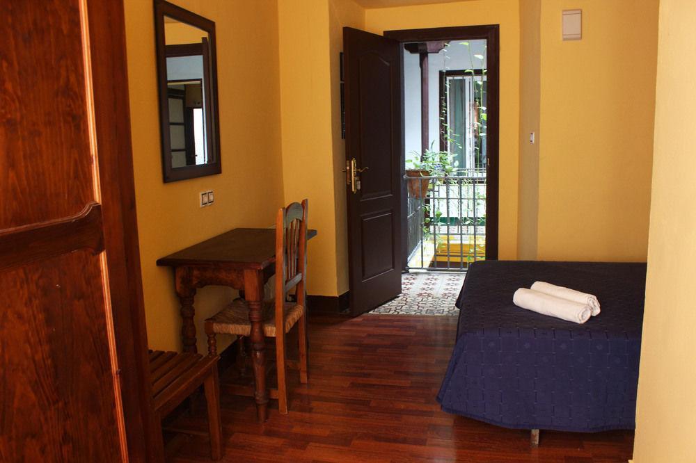 Hostal Lis إشبيلية المظهر الخارجي الصورة
