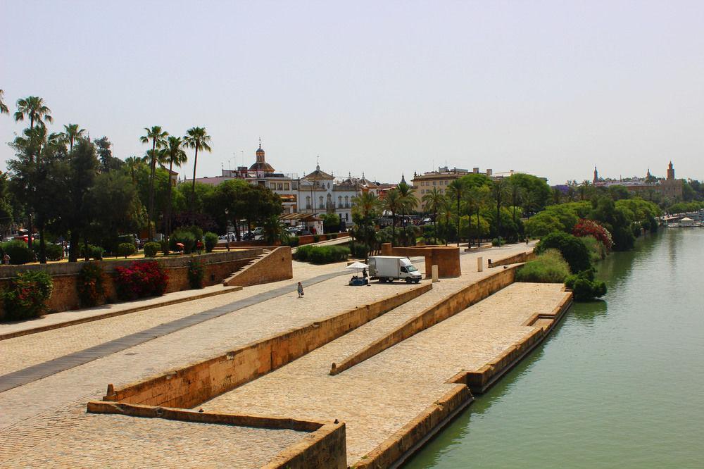 Hostal Lis إشبيلية المظهر الخارجي الصورة