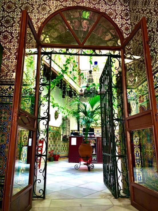 Hostal Lis إشبيلية المظهر الخارجي الصورة