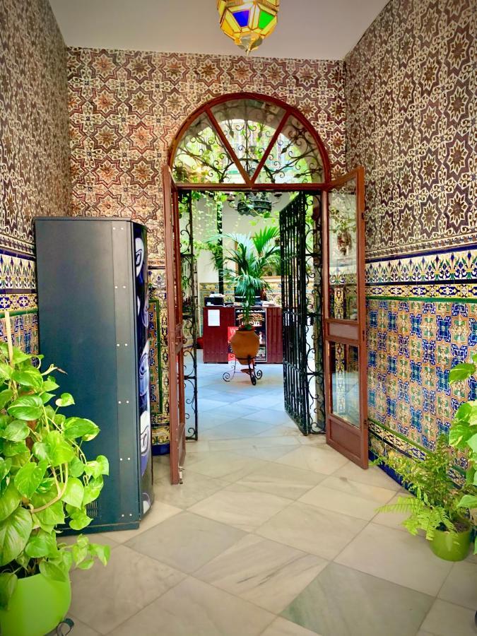 Hostal Lis إشبيلية المظهر الخارجي الصورة