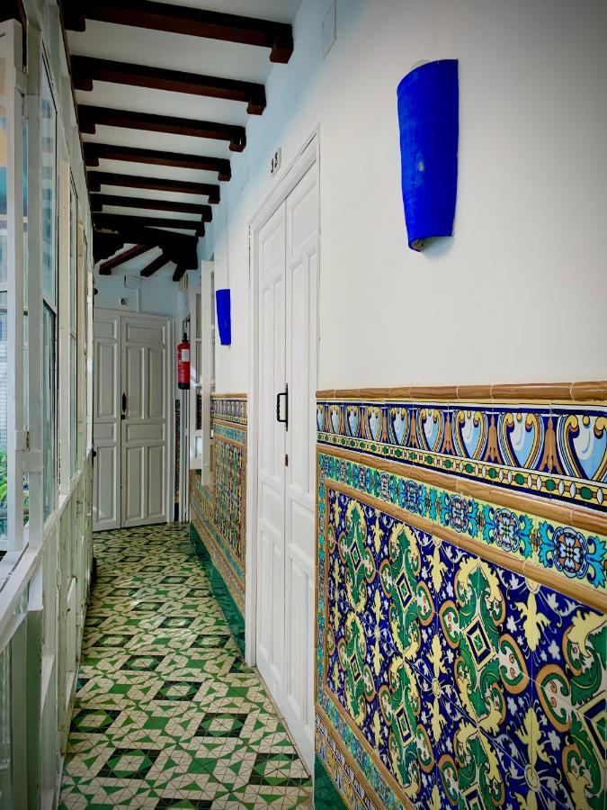 Hostal Lis إشبيلية المظهر الخارجي الصورة