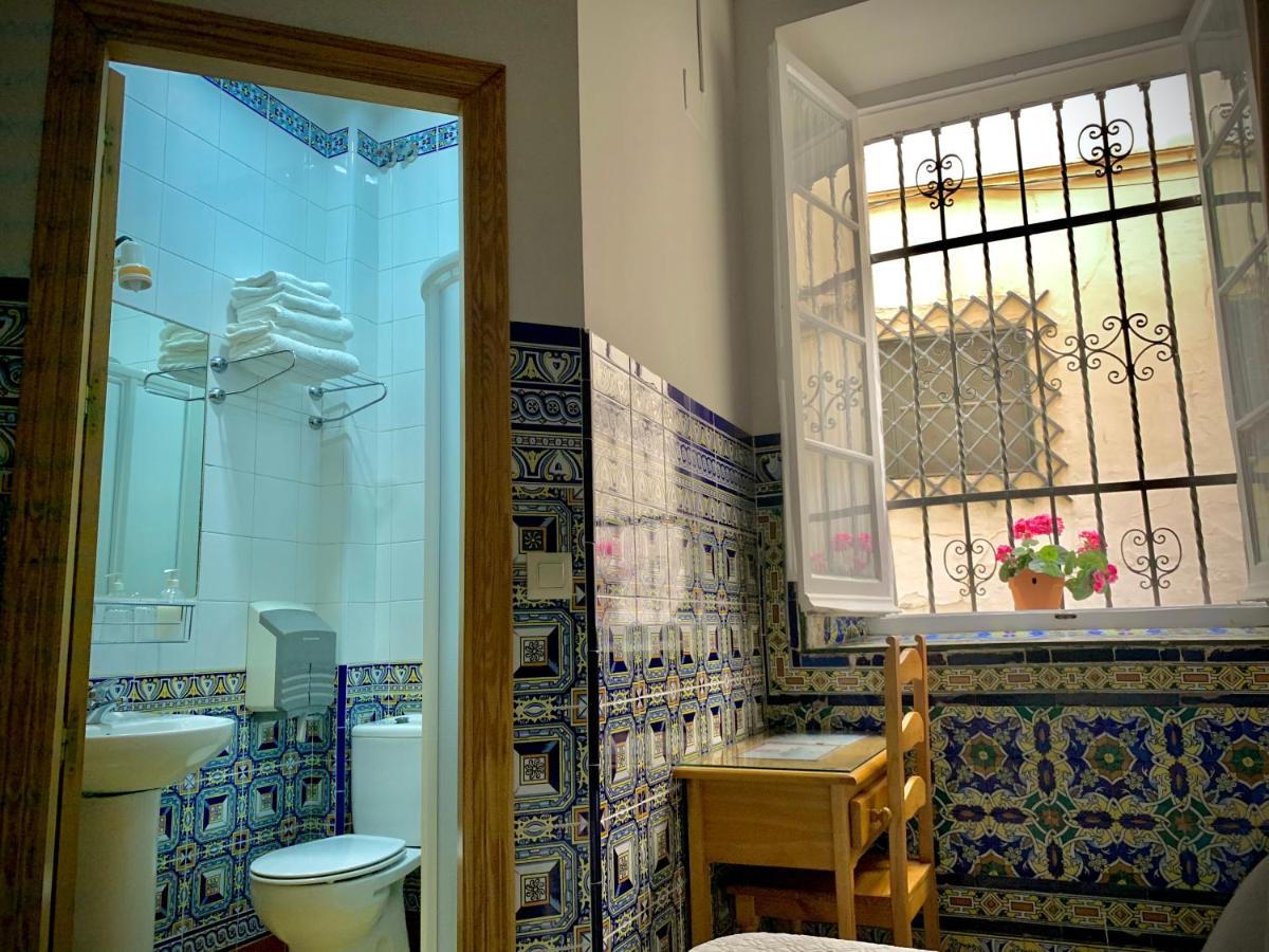 Hostal Lis إشبيلية المظهر الخارجي الصورة